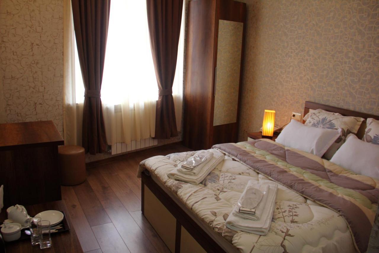 Moon Light Hotel Tbilisi Ngoại thất bức ảnh