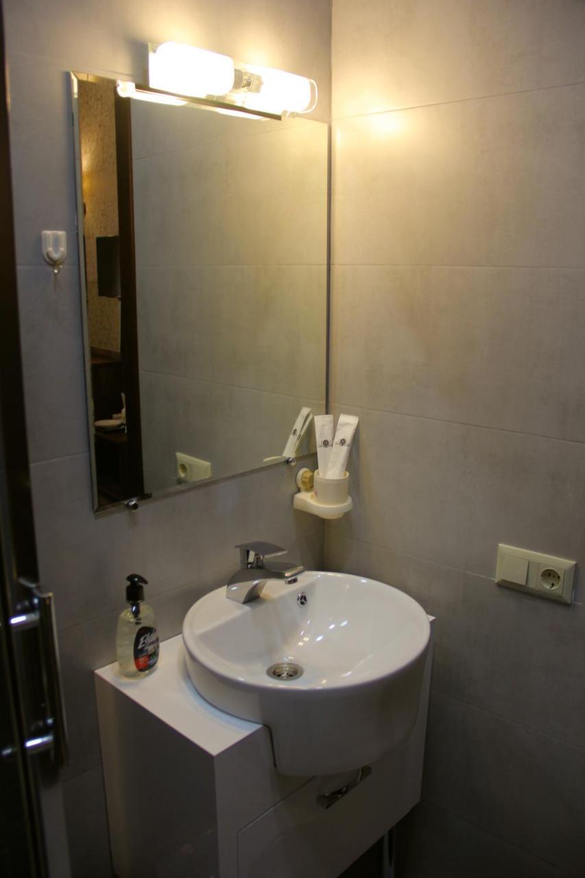 Moon Light Hotel Tbilisi Ngoại thất bức ảnh