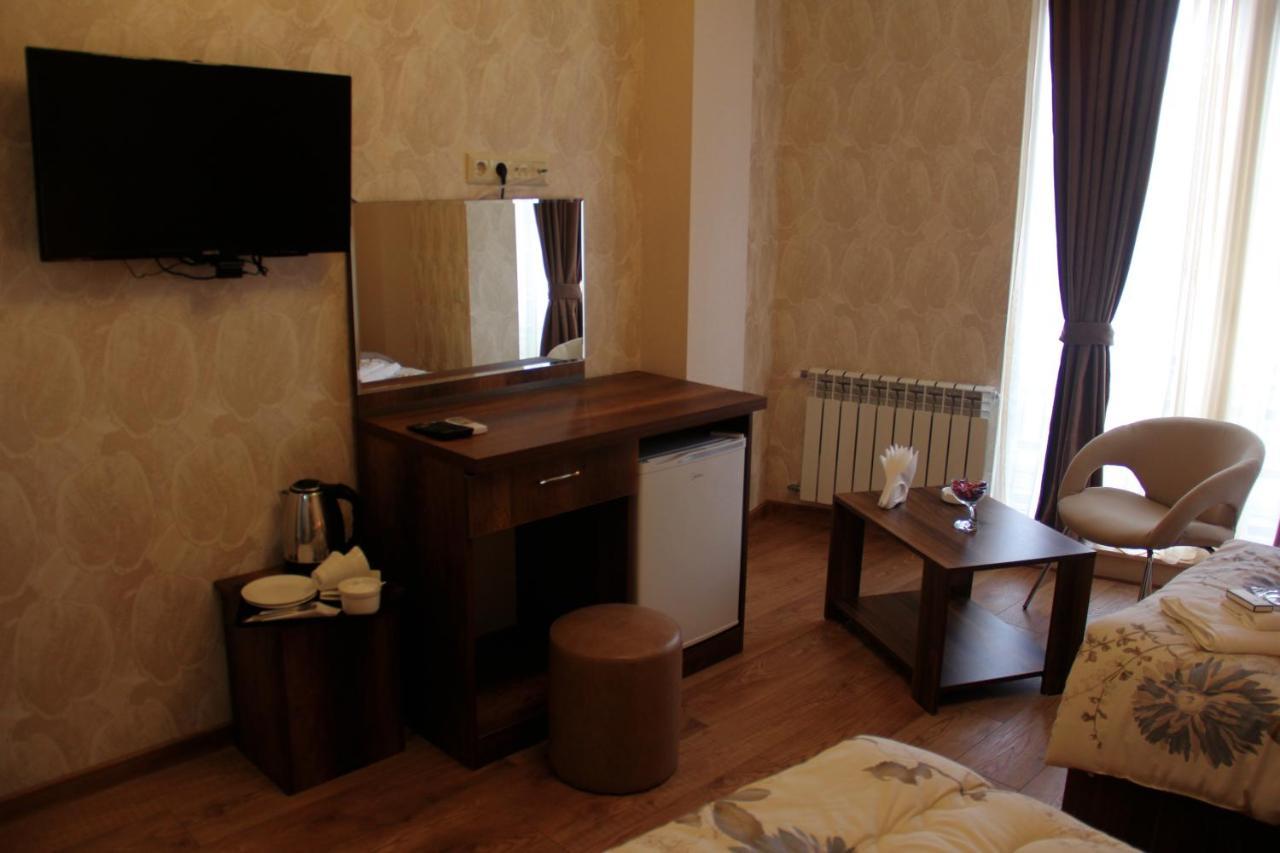 Moon Light Hotel Tbilisi Ngoại thất bức ảnh