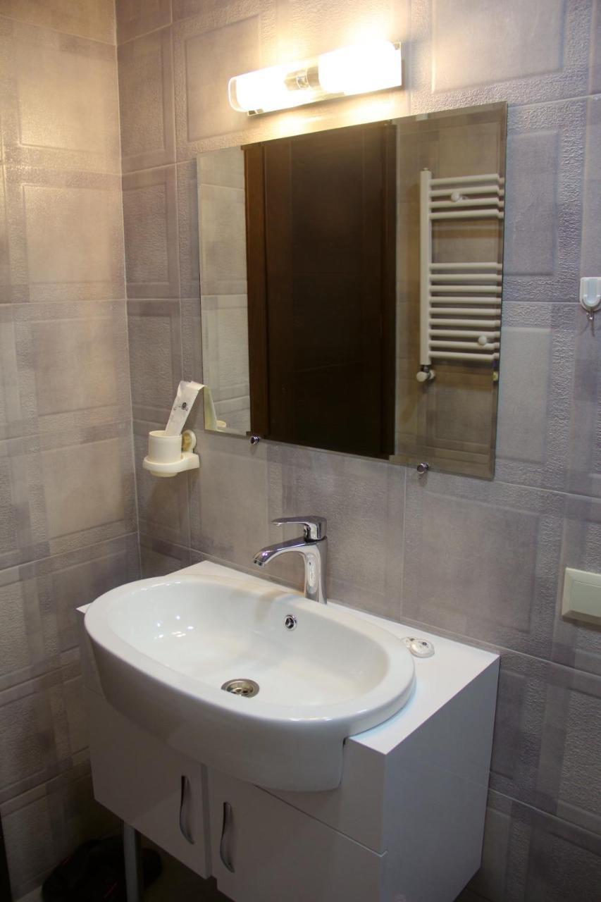Moon Light Hotel Tbilisi Ngoại thất bức ảnh