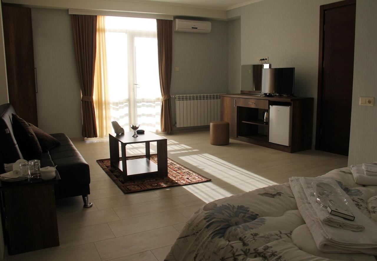 Moon Light Hotel Tbilisi Ngoại thất bức ảnh